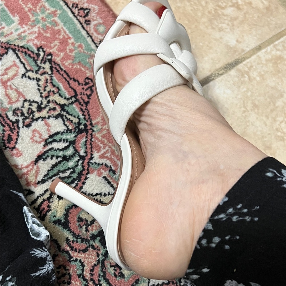 Coach Women's Cream Knot Detail Mules sandals - Picture 13 of 14